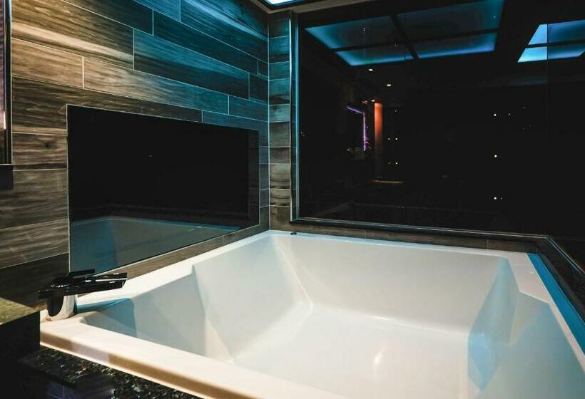 فندق Church Suites By The Cranleigh Boutique