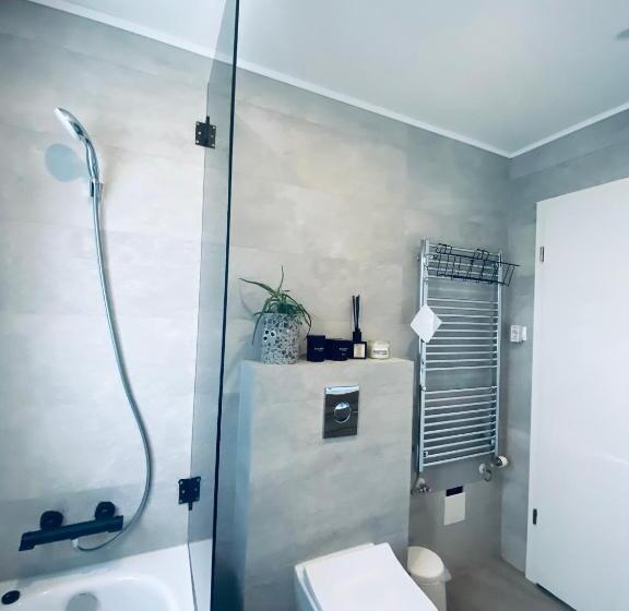 تختخواب و صبحانه Easy Stay