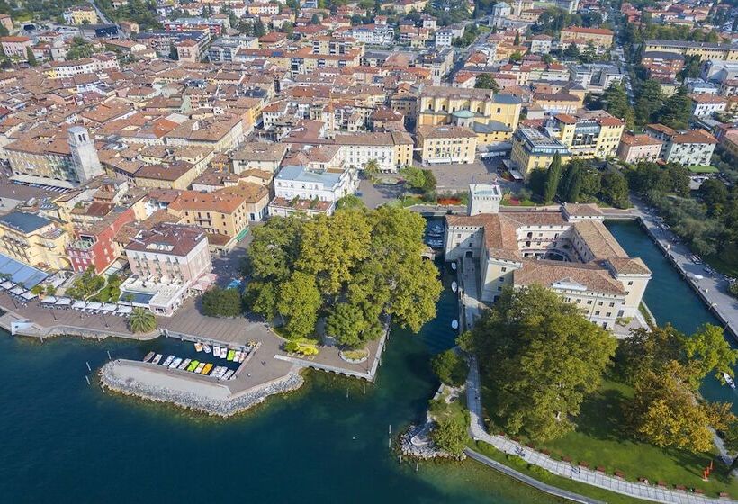 Residenza Rocca Del Lago 4   Happy Rentals