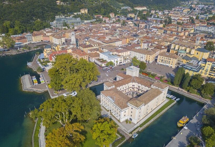 Residenza Rocca Del Lago 4   Happy Rentals