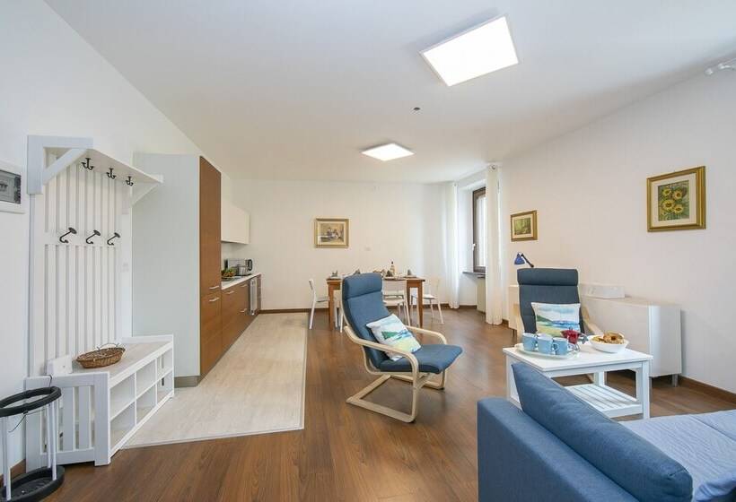 Residenza Rocca Del Lago 4   Happy Rentals