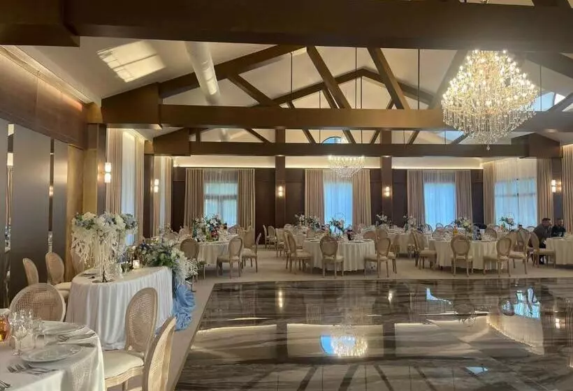 Aamiaismajoitus (B&B) Casa Domnească Cacica