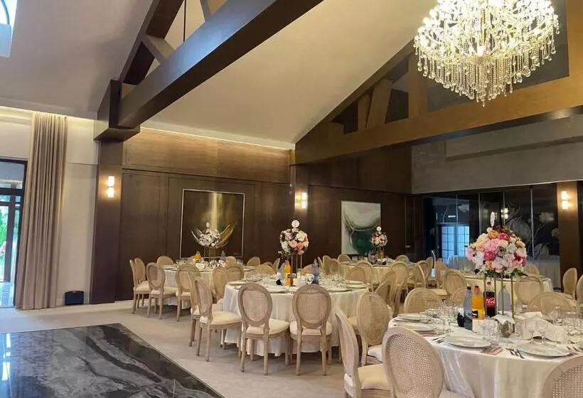 Aamiaismajoitus (B&B) Casa Domnească Cacica