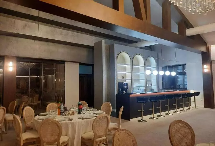 Aamiaismajoitus (B&B) Casa Domnească Cacica