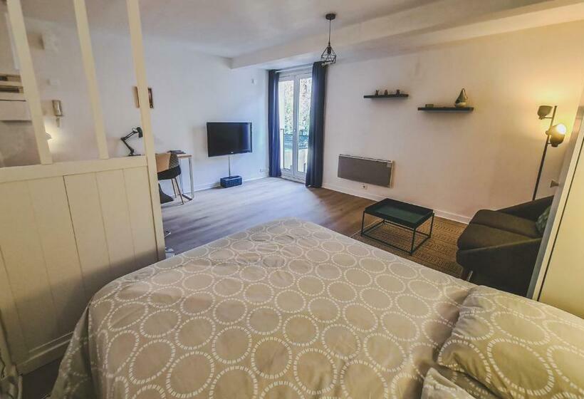 Grand Studio Neuf Parking Privatif 3 Minutes Gare Au Calme