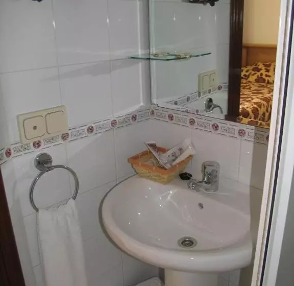 ペンション Hostal Noli