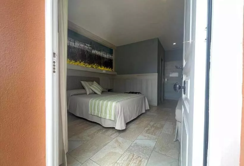 ペンション Hostal Noli