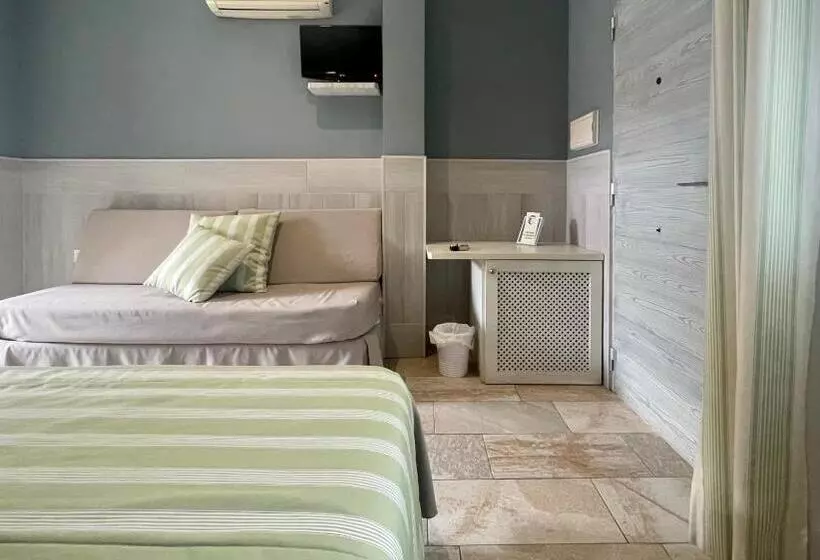 ペンション Hostal Noli