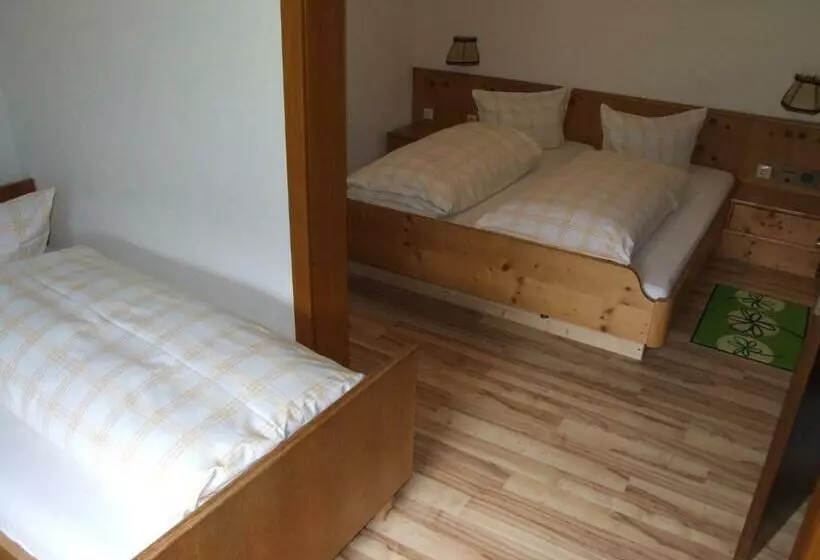 Retkeilymaja Gasthof Hauserwirt