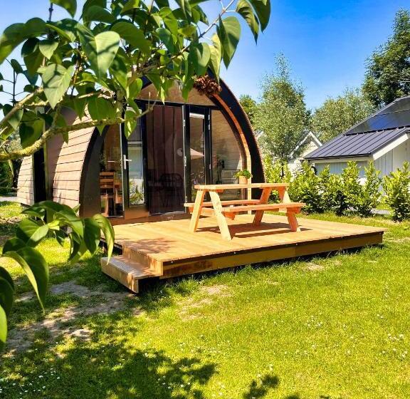 Pod Huisje Met Hottub