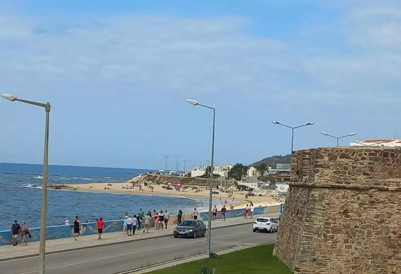 ユースホステル Casa Das Ancoras   Figueira Da Foz Buarcos