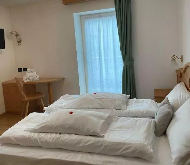 Aamiaismajoitus (B&B) Garnì Villa Elsa