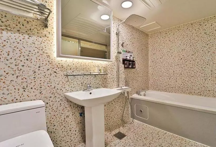 Daegu February Hotel Dongdaegustation