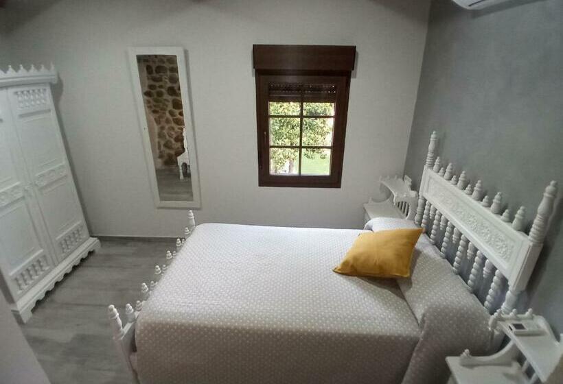 ホテル Hostal La Medina De Camponaraya