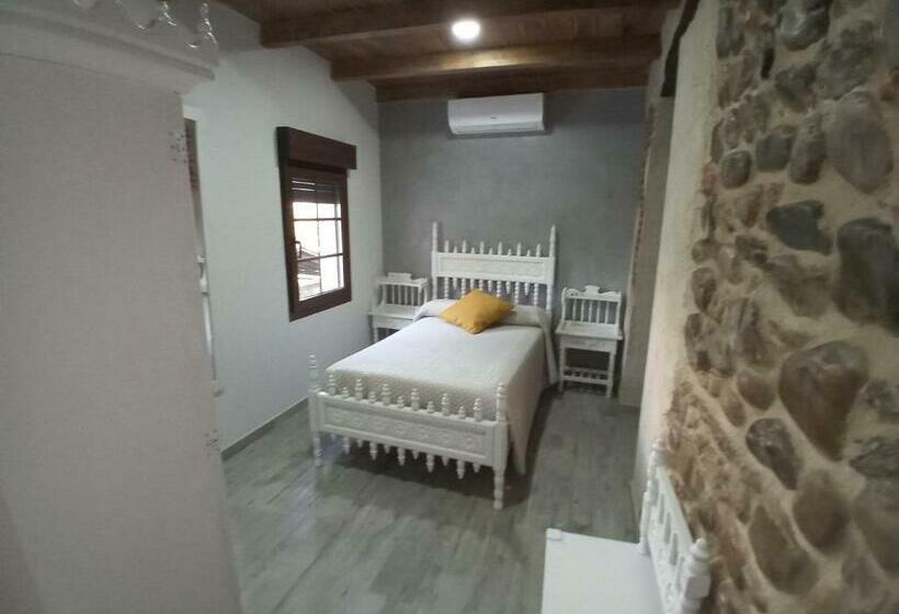 ホテル Hostal La Medina De Camponaraya