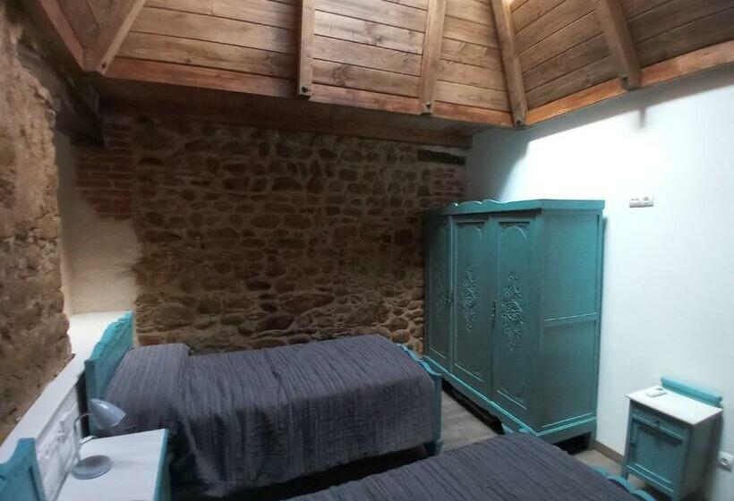 ホテル Hostal La Medina De Camponaraya