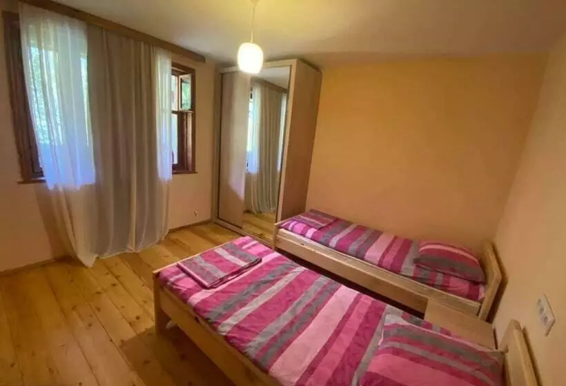 پانسیون Guesthouse Mukha