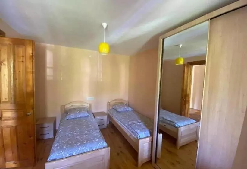 پانسیون Guesthouse Mukha