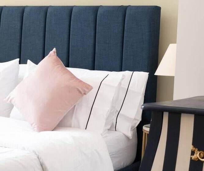 Beachfront Escape & Wow Sea Views, Luxury Retreat