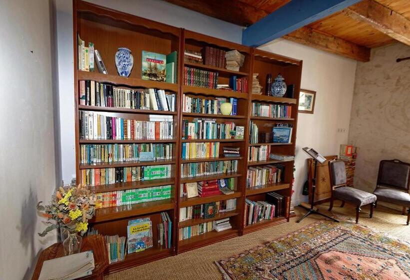 بنسيون Le Moulin Du Couffon