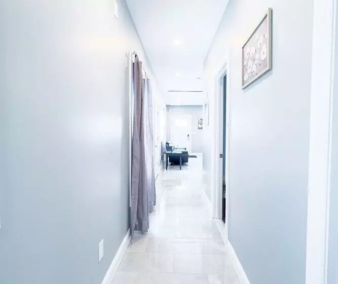 Group Friendly 6br Near Aquarium & Niagara Falls