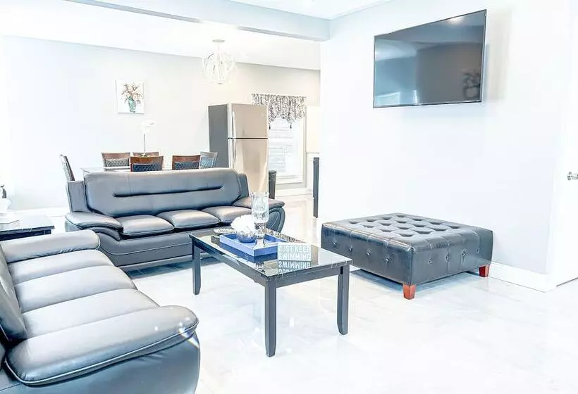 Group Friendly 6br Near Aquarium & Niagara Falls