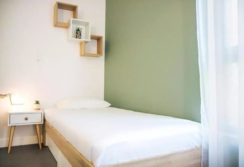 Twenty Business Flats Jouy En Josas