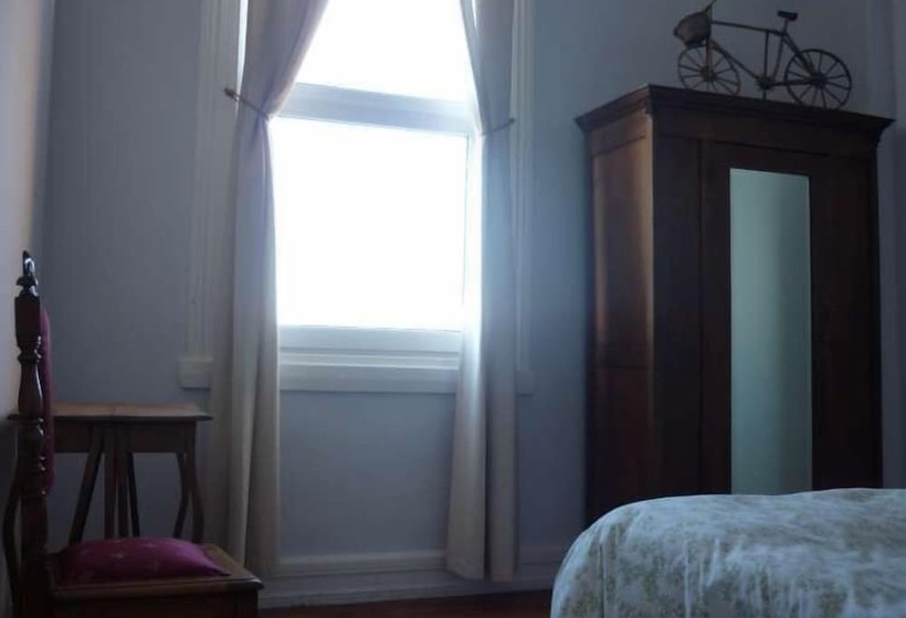 مسافرخانه Artilleria 199