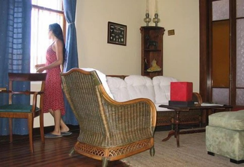 مسافرخانه Artilleria 199