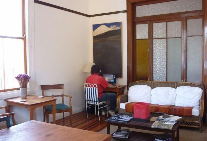 مسافرخانه Artilleria 199