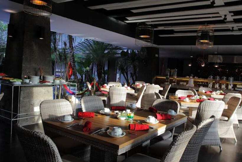 Отель Amaroossa Suite Bali