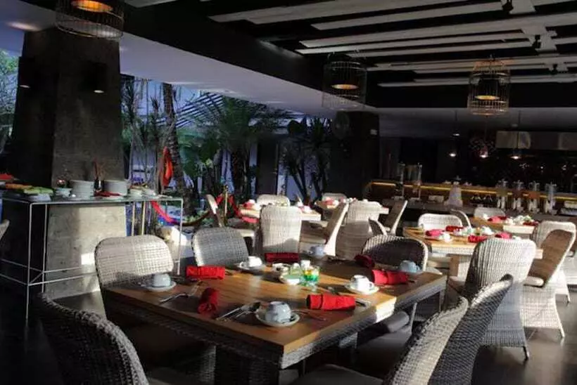 ホテル Amaroossa Suite Bali