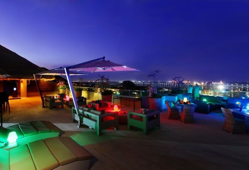 Отель Amaroossa Suite Bali