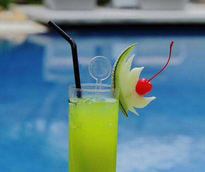 Отель Amaroossa Suite Bali