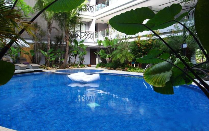 Отель Amaroossa Suite Bali