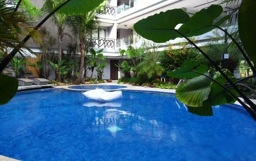 ホテル Amaroossa Suite Bali