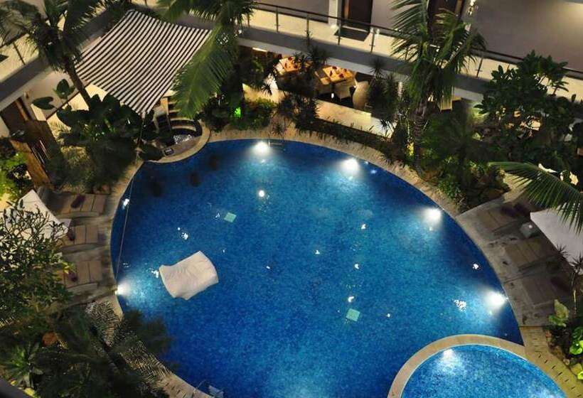 Отель Amaroossa Suite Bali