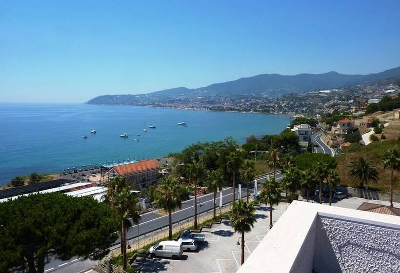 فندق Ariston Montecarlo