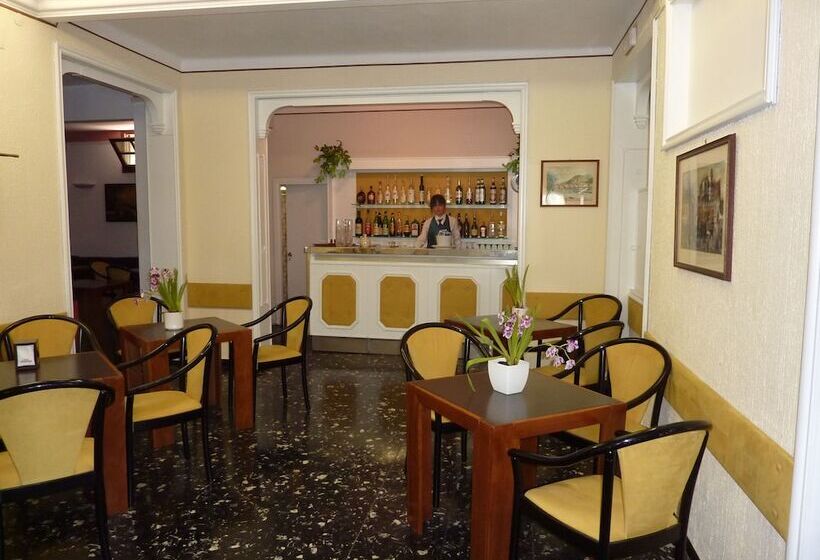 فندق Ariston Montecarlo