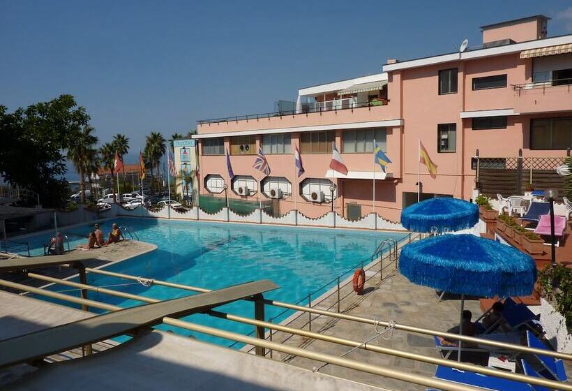 فندق Ariston Montecarlo