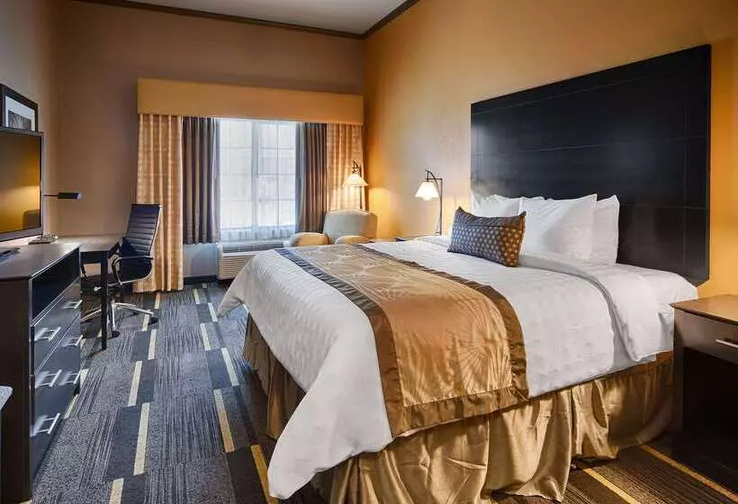 هتل Best Western Plus Emerald Inn & Suites