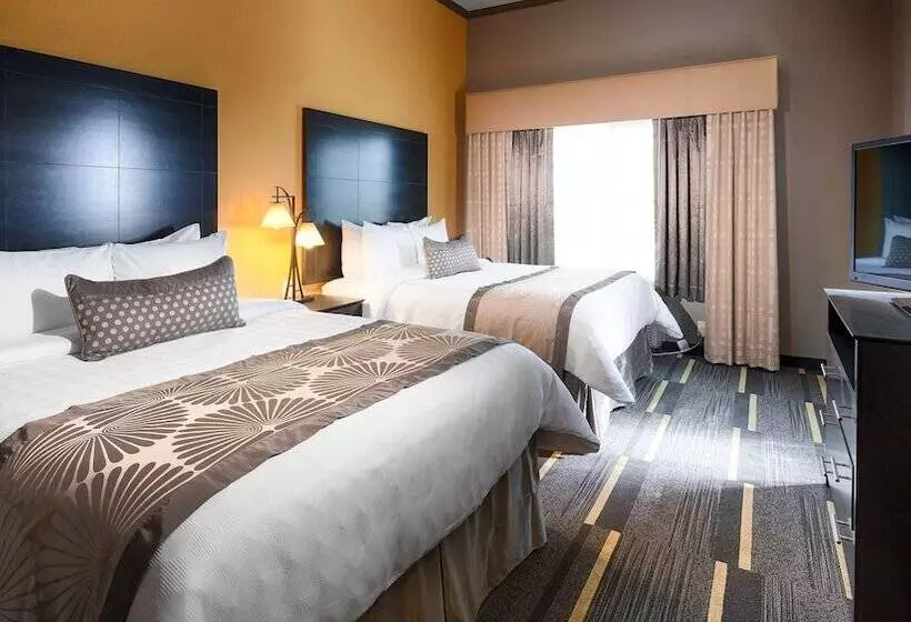 هتل Best Western Plus Emerald Inn & Suites