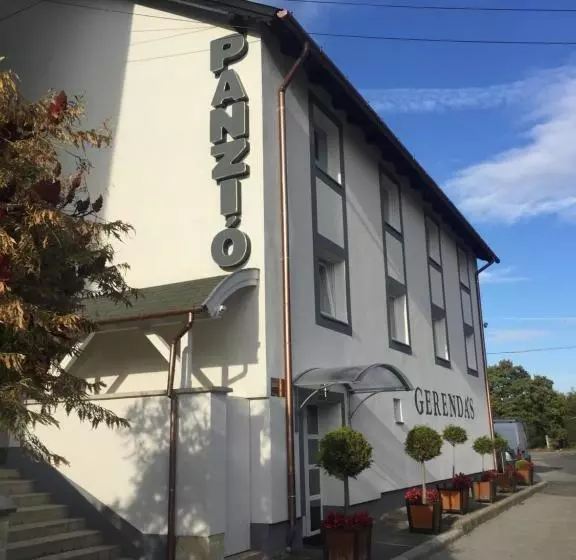 酒店 Gerendas Panzió