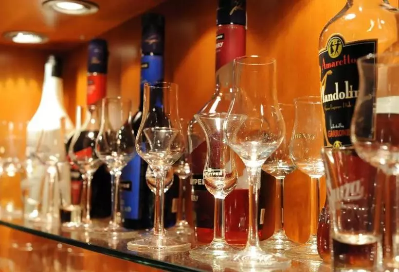 Gizella Hotel And Restaurant