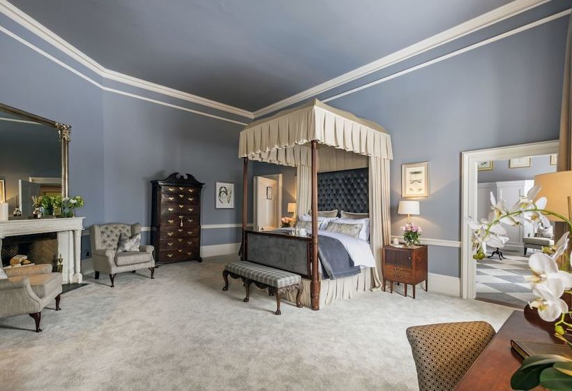 فندق Luttrellstown Castle Resort