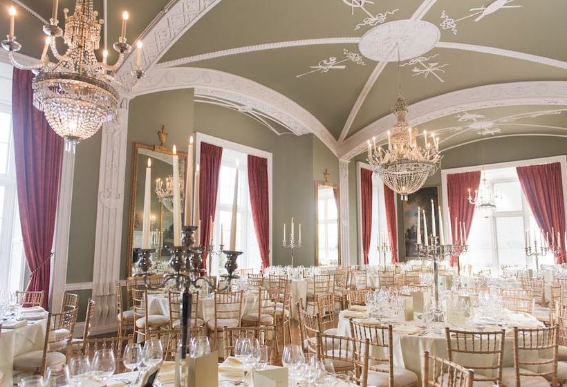 فندق Luttrellstown Castle Resort