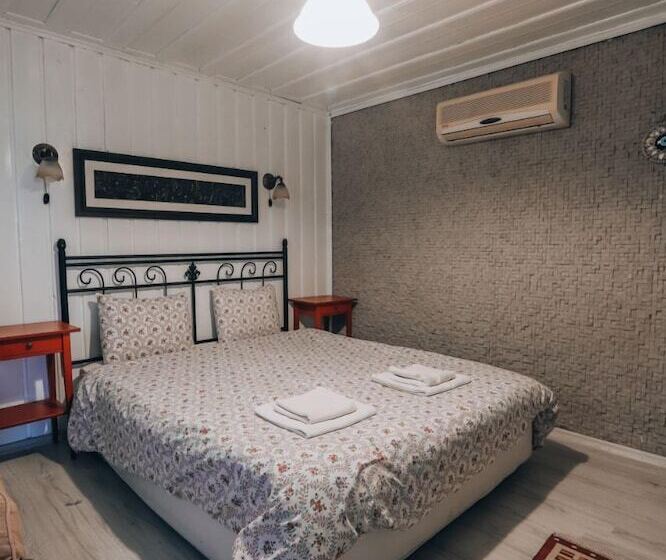 Пансион Akropolis Guest House