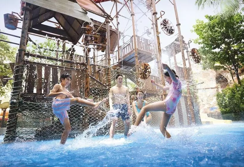 Resorts World Sentosa  Crockfords Tower