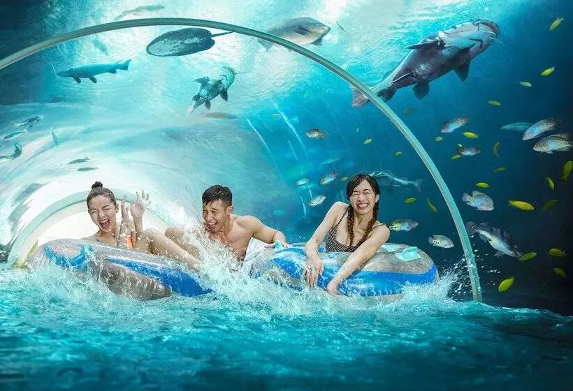 Resorts World Sentosa  Crockfords Tower