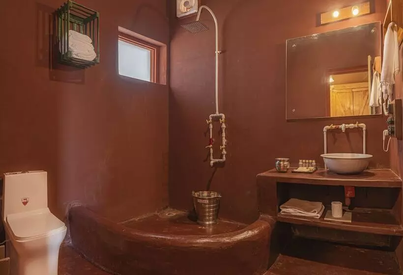 Hotelli A Kasauli Ggaon By Echor